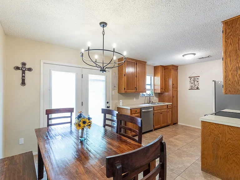 3818 Wake Forest Ln — Photo 9
