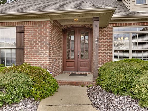 3rd image of 4320 Draper Dr
