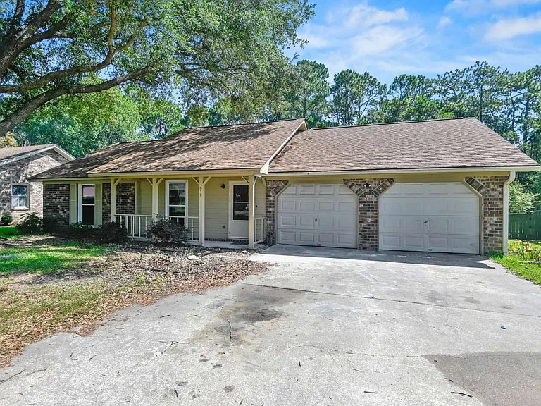 617 Longleaf Rd — Photo 5