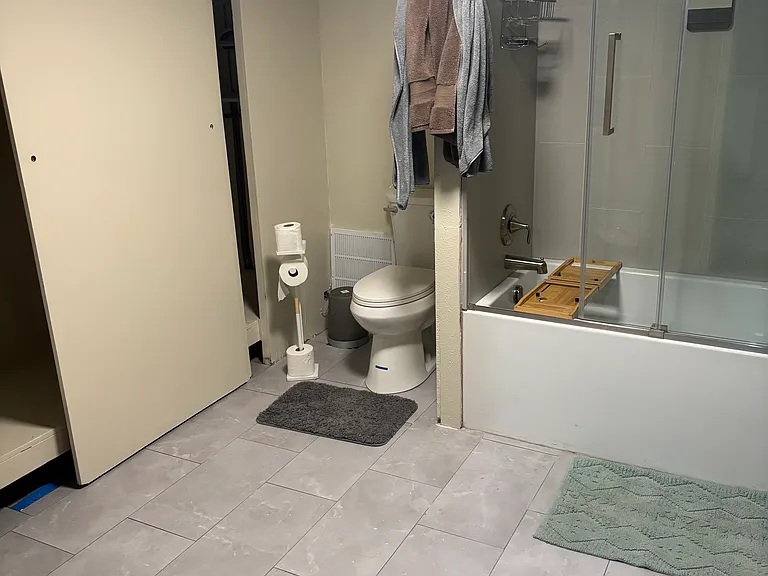 1408 S Regal St — Photo 20