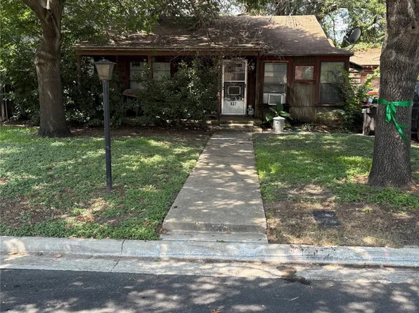 837 Edgefield Rd, Fort Worth, TX 76107