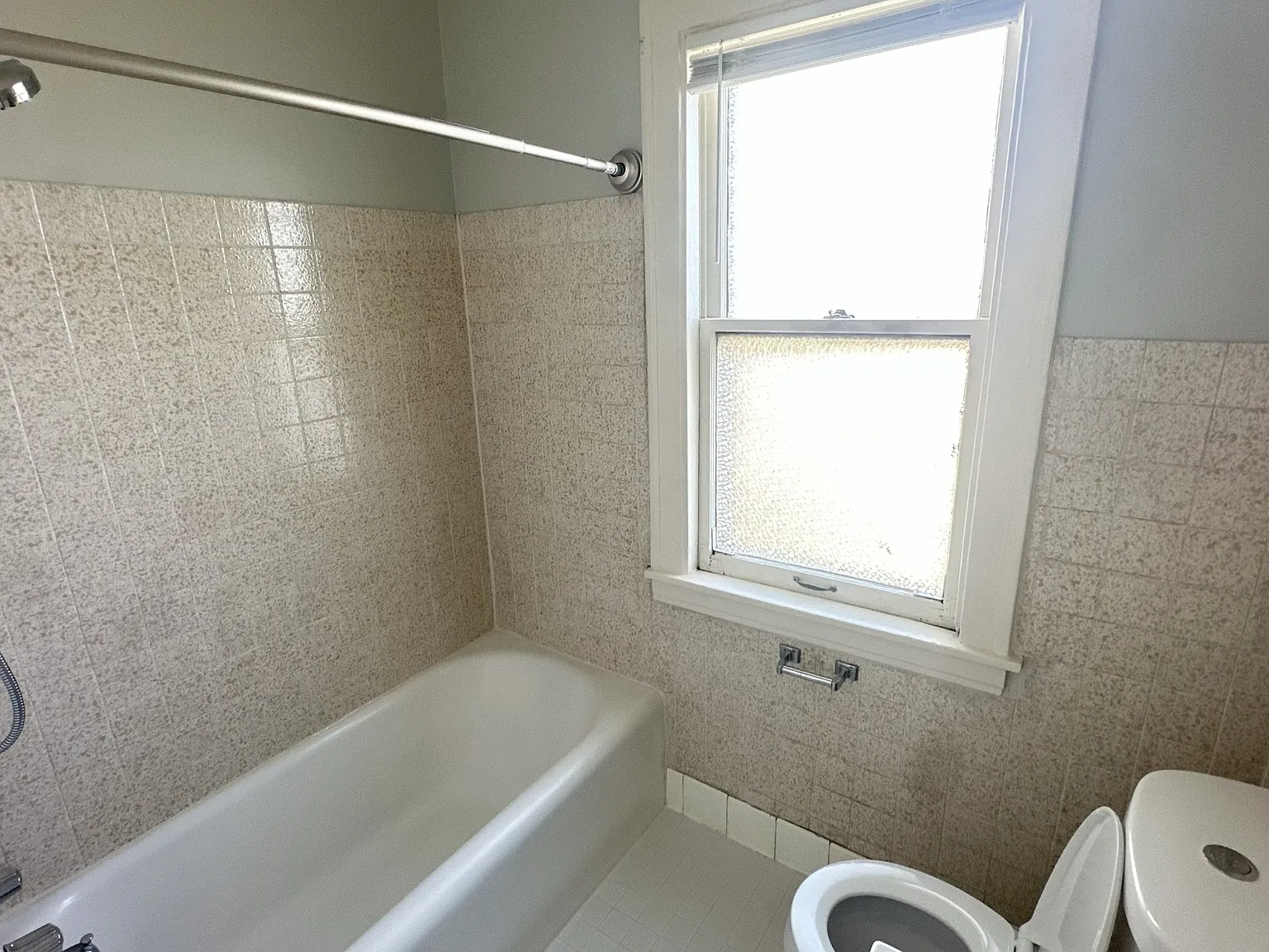 4812 N Kilpatrick Ave — Photo 3