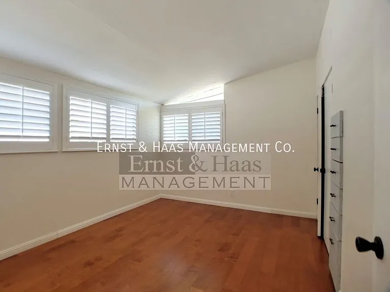 3310 E Curry St — Photo 24