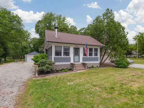 8217 Monroe Rd, Lambertville, MI 48144