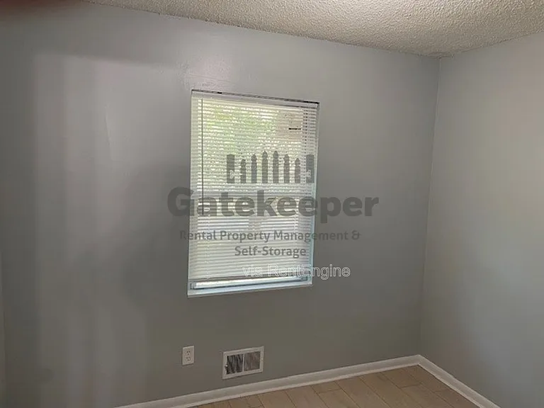8202 Attleboro Dr — Photo 4