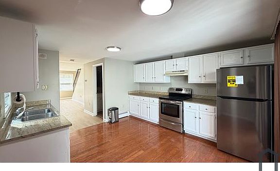 4th image of 21 Agatha St #A