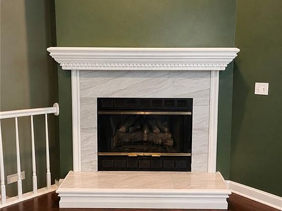 5th image of 122 Oakbrook Ct