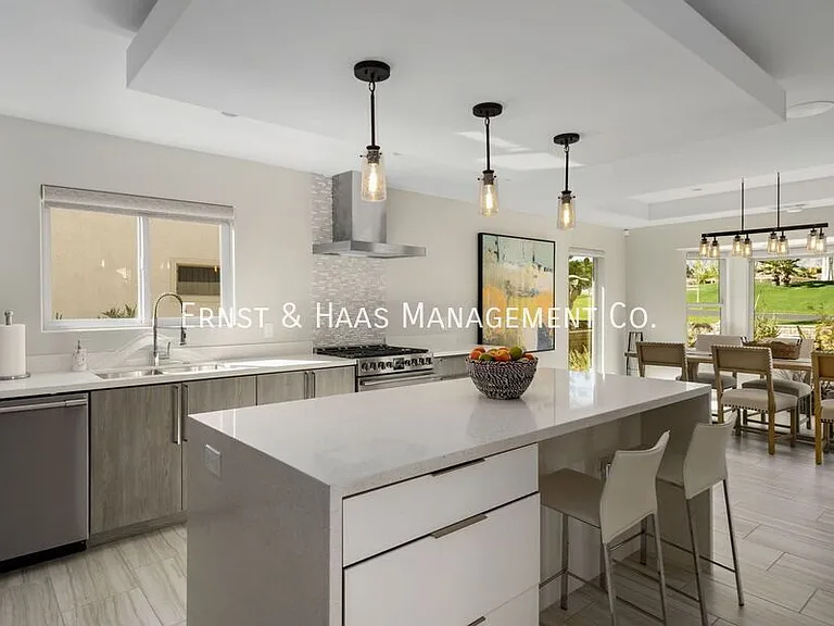 8780 Warwick Dr — Photo 18