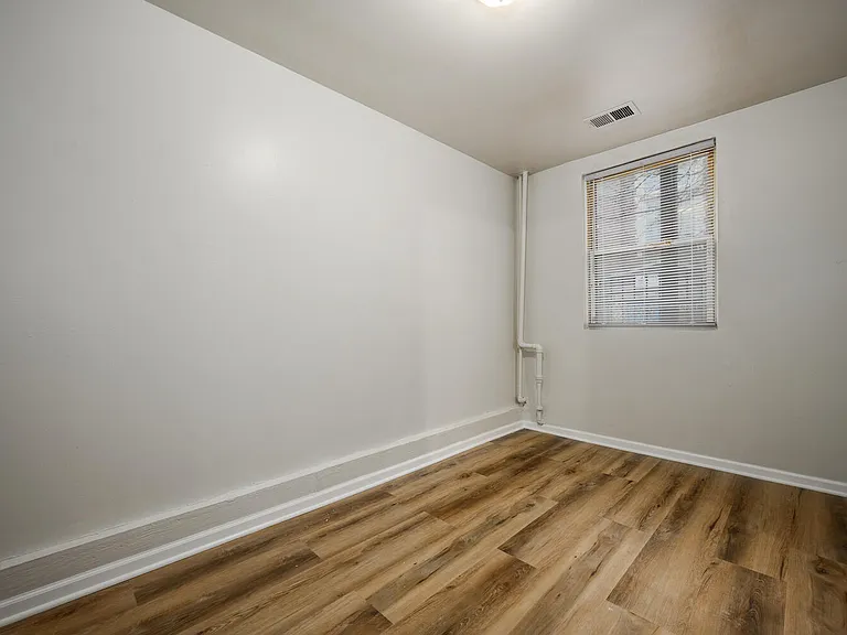 1720 N Saint Louis Ave #1 — Photo 4