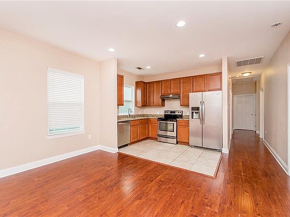 4th image of 4416 Wellington Dr