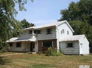 5 Carolyn Rd, Port Jefferson Station, NY 11776