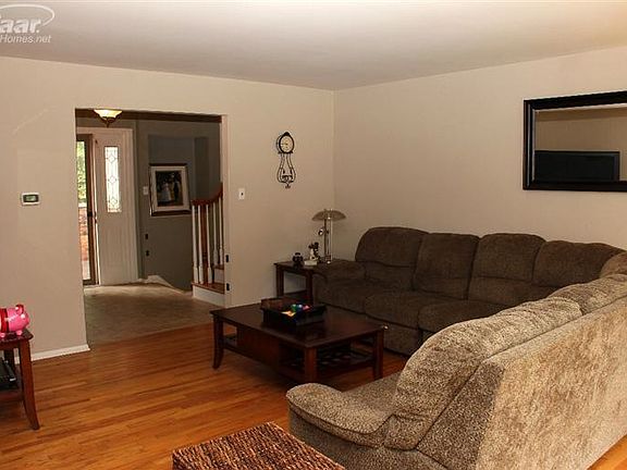 4th image of 3746 Hutchins Hill Dr