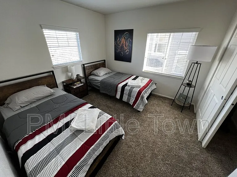 24646 E Florida Ave — Photo 21