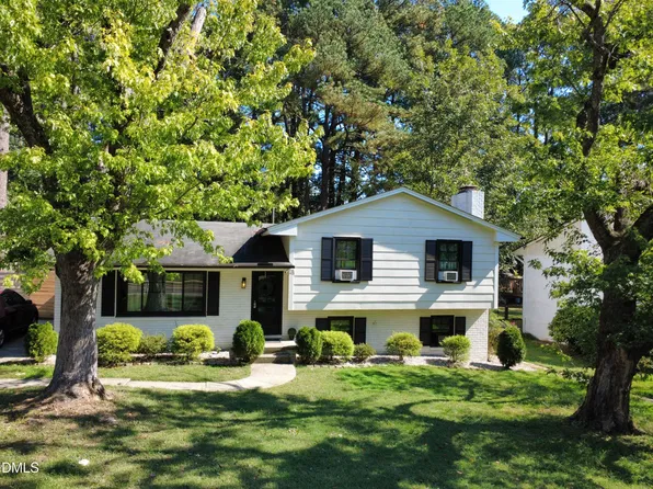 3700 Arrowwood Dr, Raleigh, NC 27604