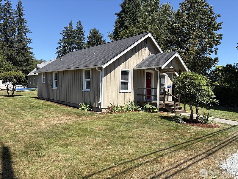 4th image of 591 Maple Street