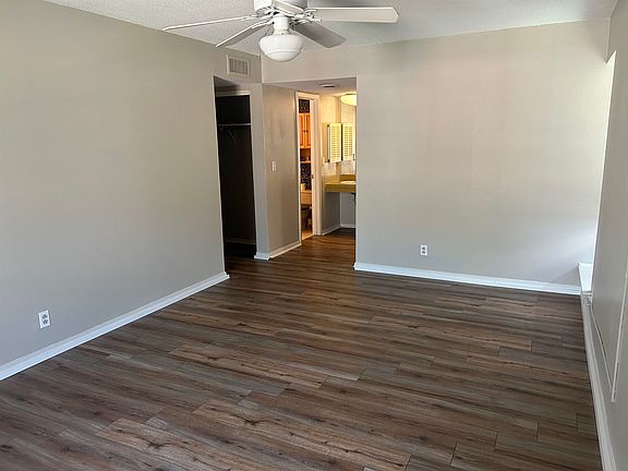 4th image of 1891 Poplar Woods Cir E APT 4