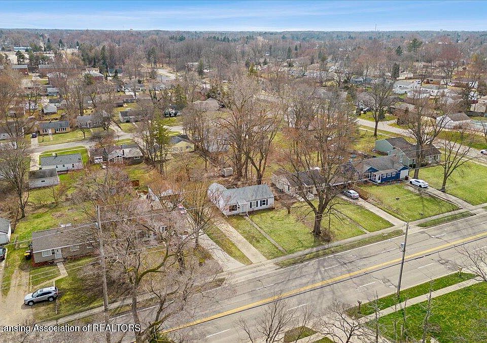 2927 W Willow St, Lansing, MI 48917 Zillow