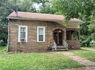 572 East Ave, Akron, OH 44320
