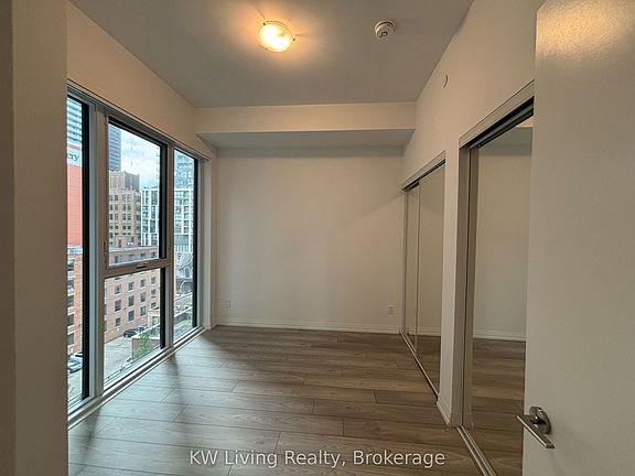 4th image of 400 King St W #726