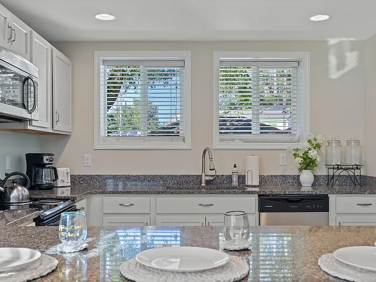15 Fern Park Ave. — Photo 94