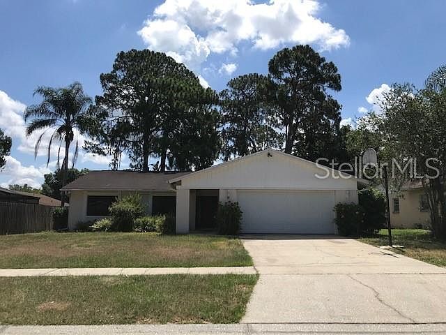 1st image of 3908 Briarlake Dr