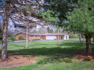 40 Royal Way, Barrington, IL 60010