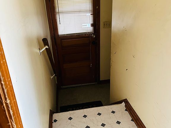 2nd image of 1624 Ontario Ave #1