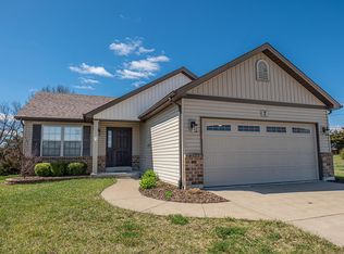 7 Raleigh Hill Ct, Wentzville, MO 63385