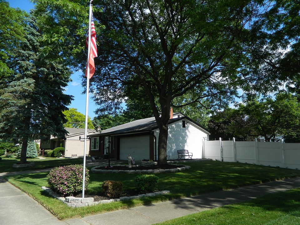 1st image of 13754 Hillsdale Dr
