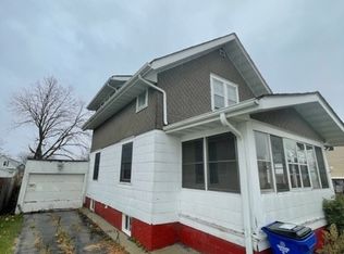 711 9th St SW, Cedar Rapids, IA 52404