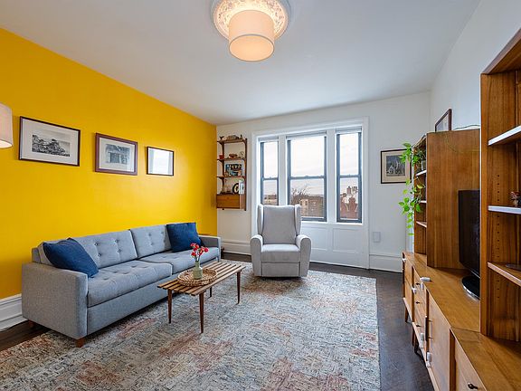 2nd image of 2672 Kennedy Blvd APT 501