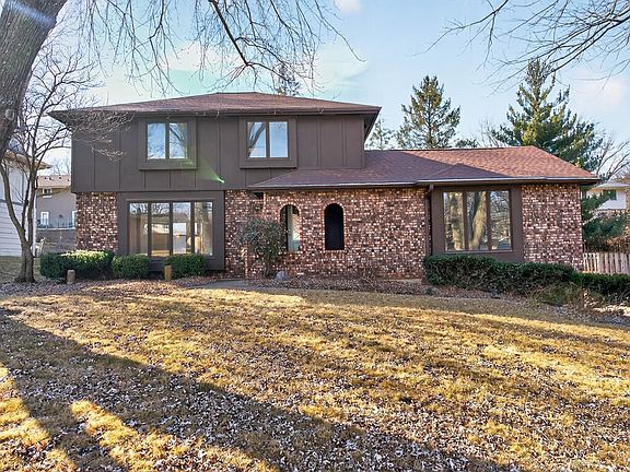 2nd image of 3700 SW 29th St