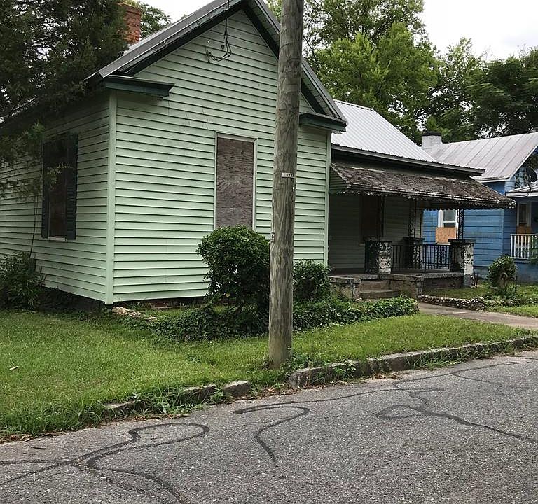 1st image of 610 Devereaux St