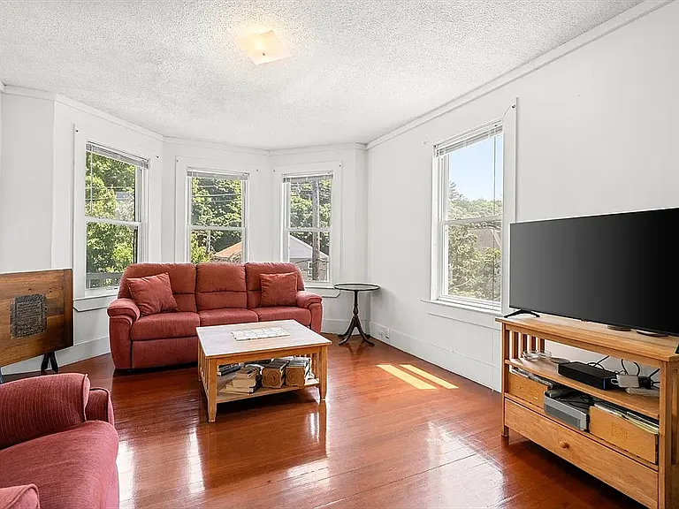 228-230 Euclid Ave #3 — Photo 9
