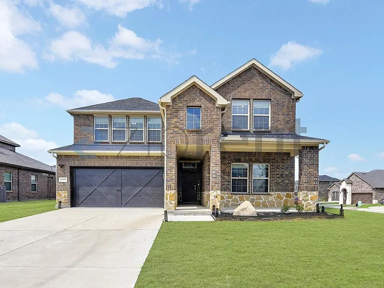 13400 Manuel Dr — Photo 1