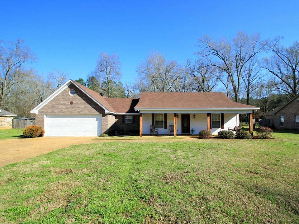 For Sale: 124 Shady Ln, Richland, MS 39218