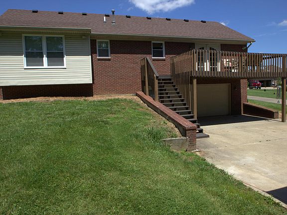 3rd image of 139 Meadowridge Dr