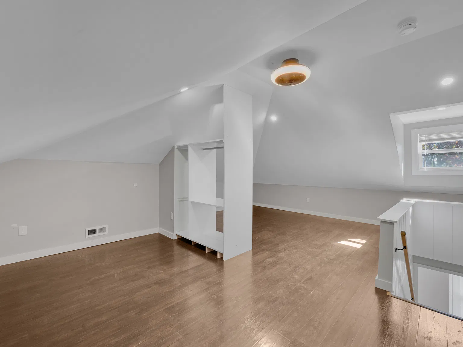 14 Grand St — Photo 3