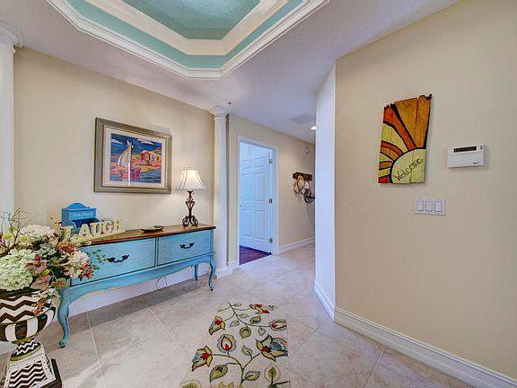 5th image of 425 Pierce Ave Unit 504