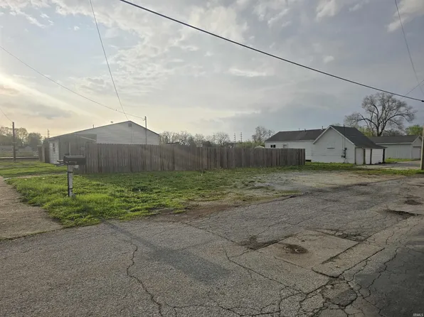 114 E Highland Ave, Marion, IN 46952