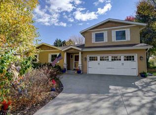 4562 Stone Wood Dr, Middleton, WI 53562