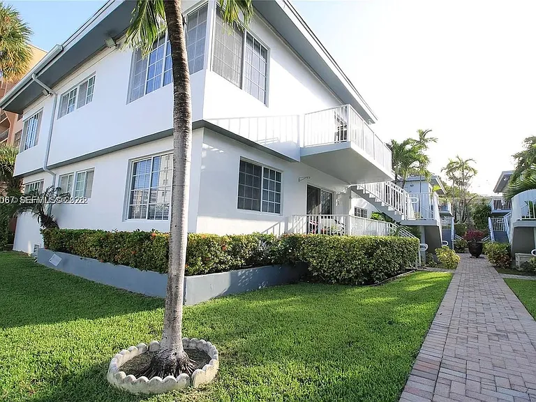 9260 Bay Harbor Ter #22 — Photo 16