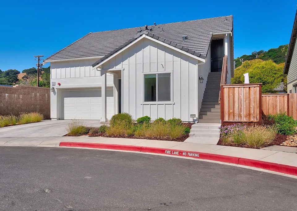 1st image of 185 Sophia Ct
