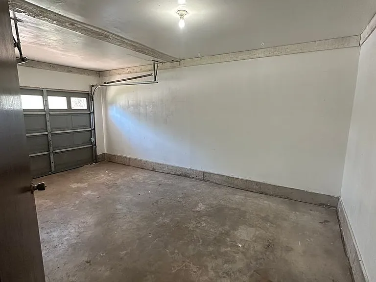 321 W Michael Dr — Photo 15