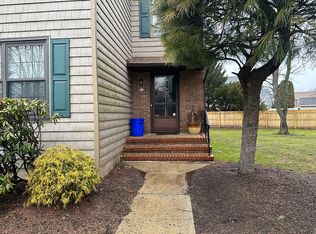 97 Pheasant Run, Edison, NJ 08820