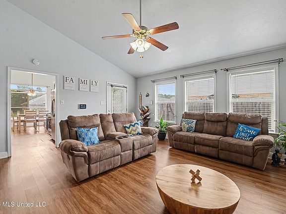 3rd image of 18146 Canal Junction Dr