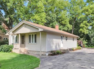 238 Chicago Rd, Oswego, IL 60543