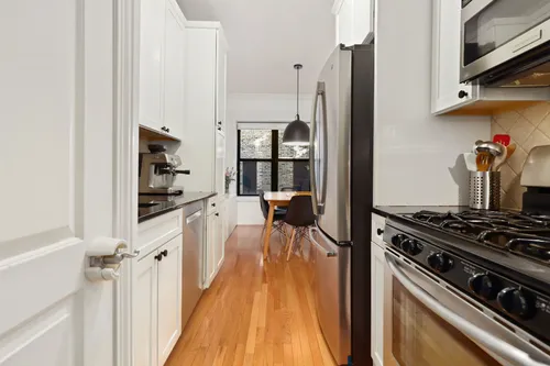 625 1/2 W Arlington Pl #1N Photo 1