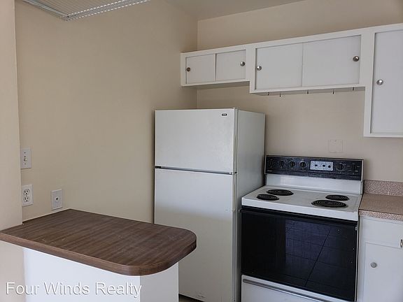 5th image of 13100 Beech Ave #3