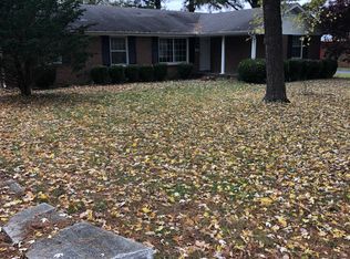 204 Lodge Dr, Clarksville, TN 37043